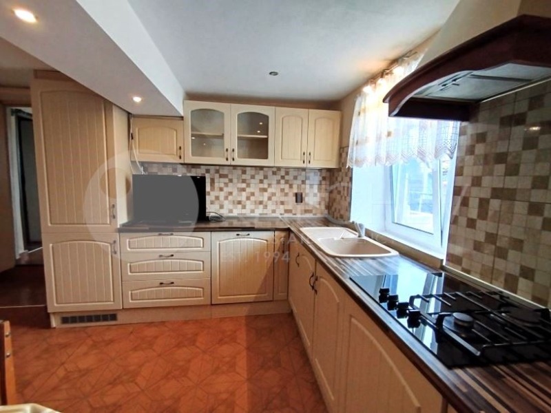 Продава КЪЩА, с. Генерал Кантарджиево, област Варна, снимка 2 - Къщи - 52748304