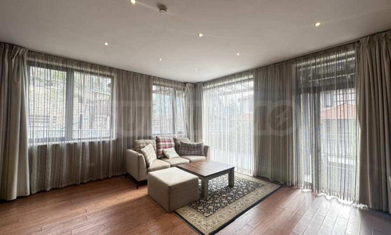 Продава КЪЩА, гр. Добринище, област Благоевград, снимка 2 - Къщи - 53474421