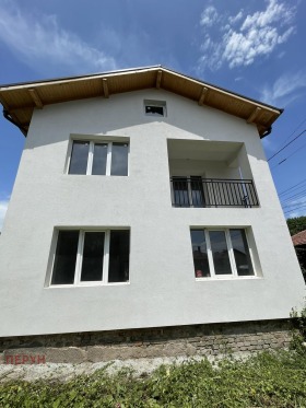 Huis Klepalo, Pernik 1