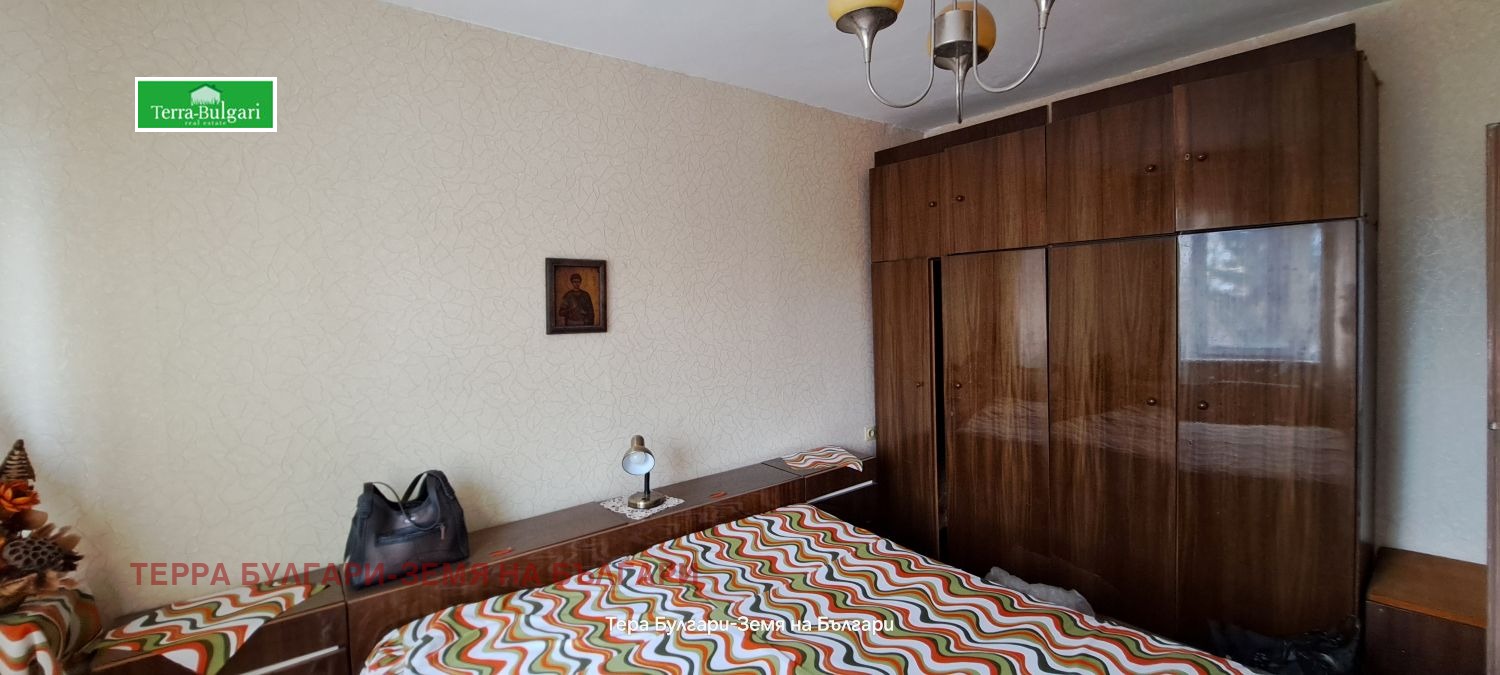 Продава 3-СТАЕН, гр. Перник, Изток, снимка 2 - Апартаменти - 53953004