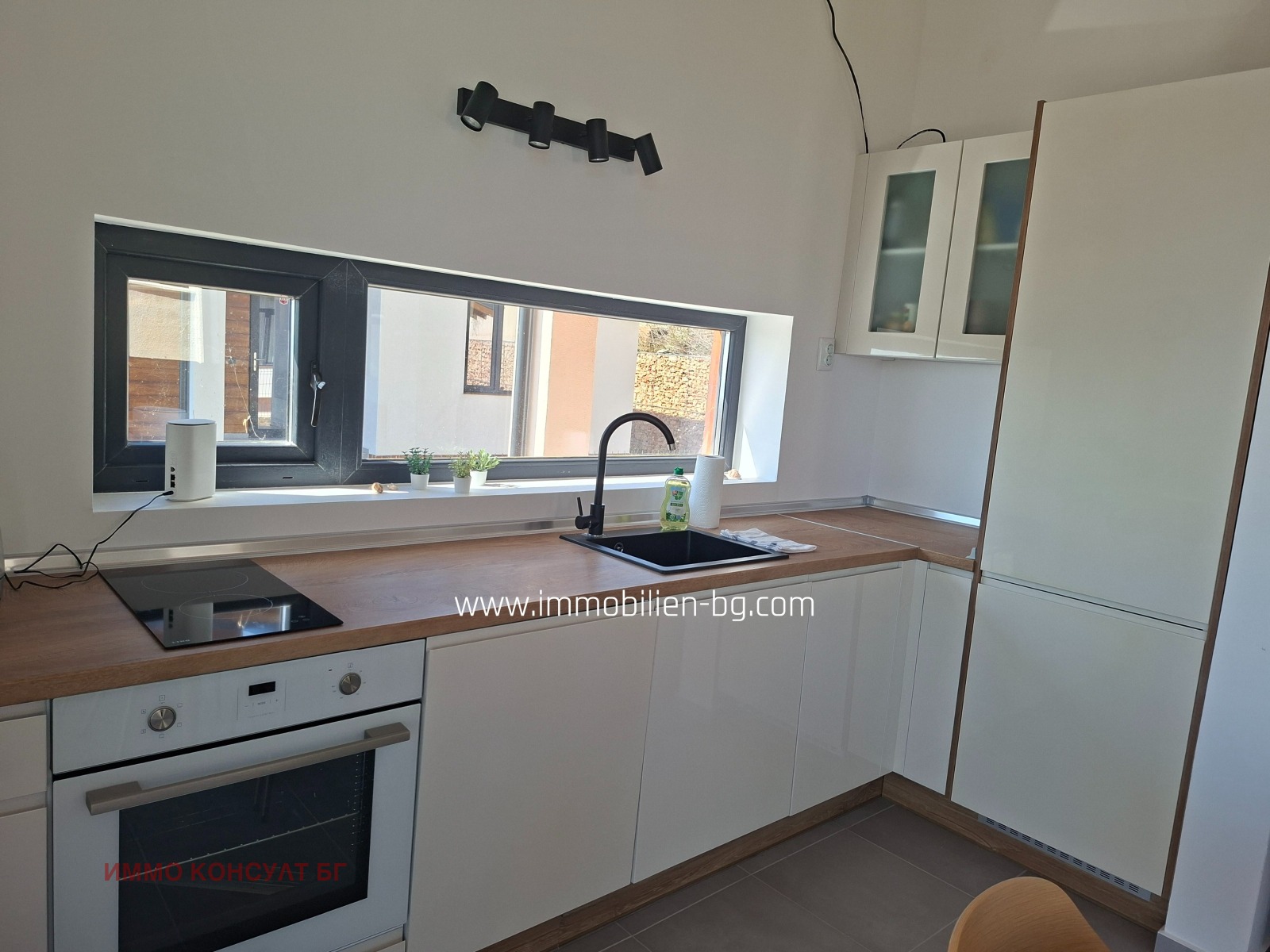 Продава КЪЩА, гр. Балчик, област Добрич, снимка 10 - Къщи - 55804331
