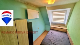 1 chambre Chirok tsentar, Rouse 8