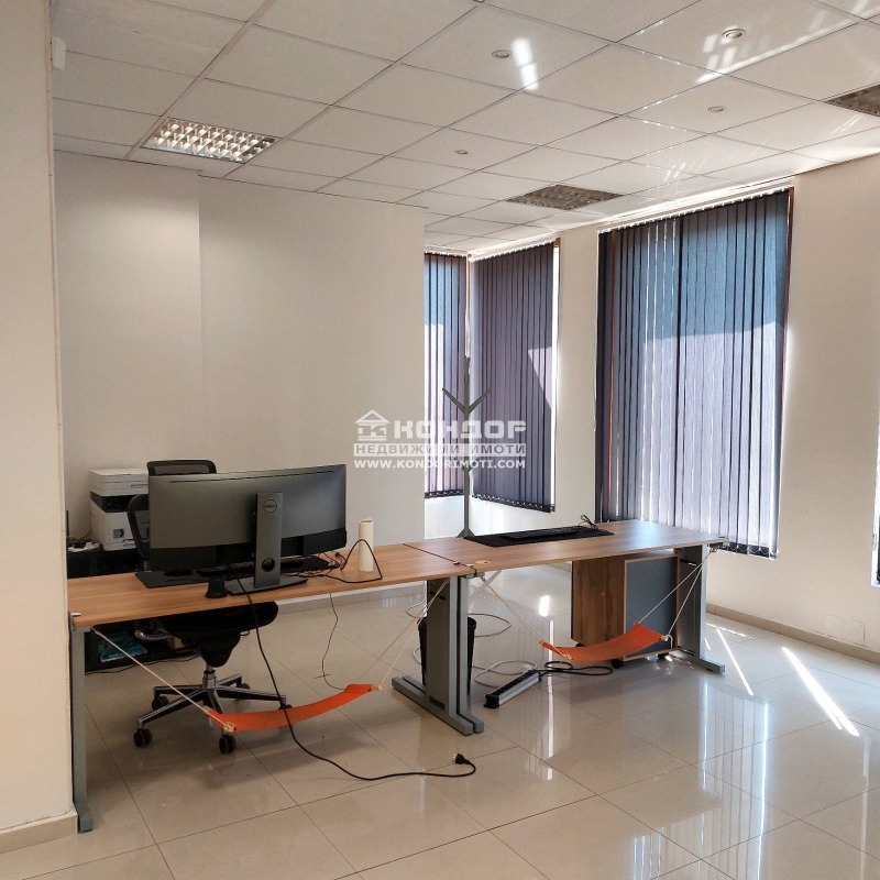 À vendre  Bureau Plovdiv , Tsentar , 230 m² | 73222795