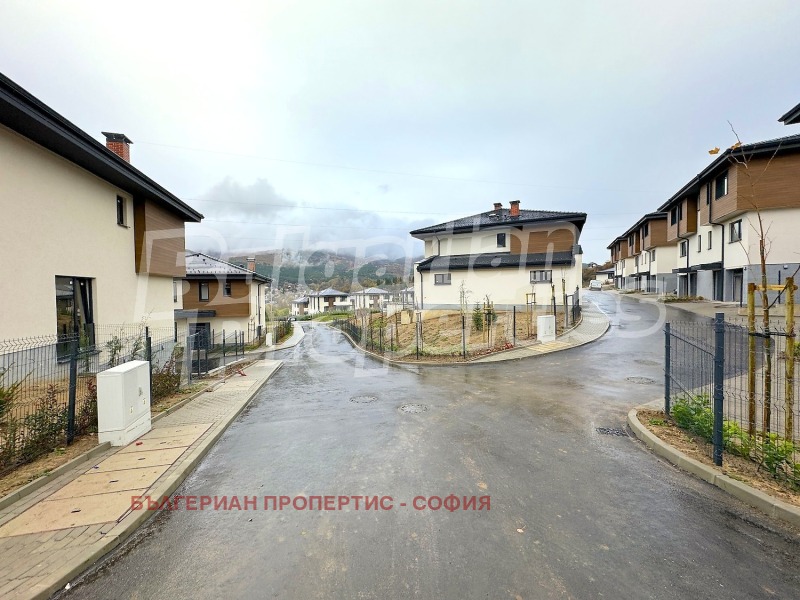 Продава КЪЩА, гр. София, с. Владая, снимка 6 - Къщи - 52781005