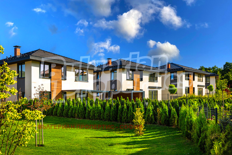 Продава КЪЩА, гр. София, с. Владая, снимка 2 - Къщи - 52781005