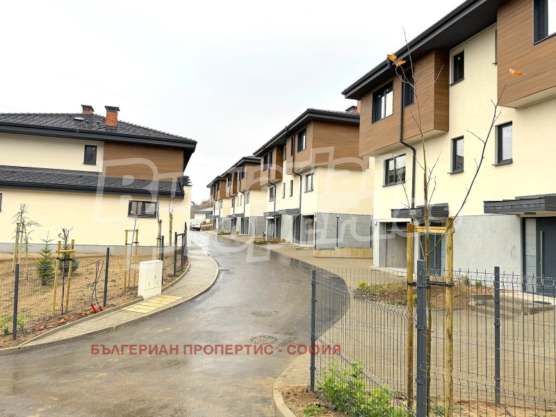 Продава КЪЩА, гр. София, с. Владая, снимка 16 - Къщи - 52781005