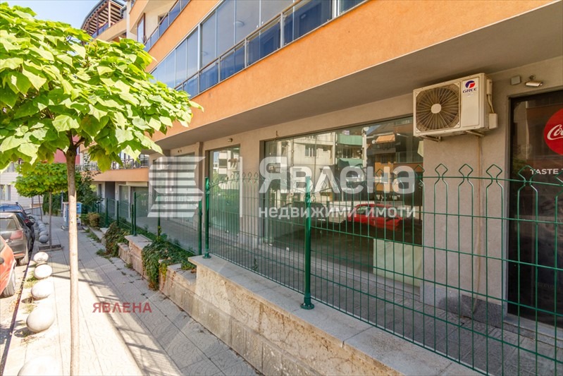 Te koop  Winkel Sofia , Manastirski livadi , 139 m² | 43575578 - afbeelding [2]