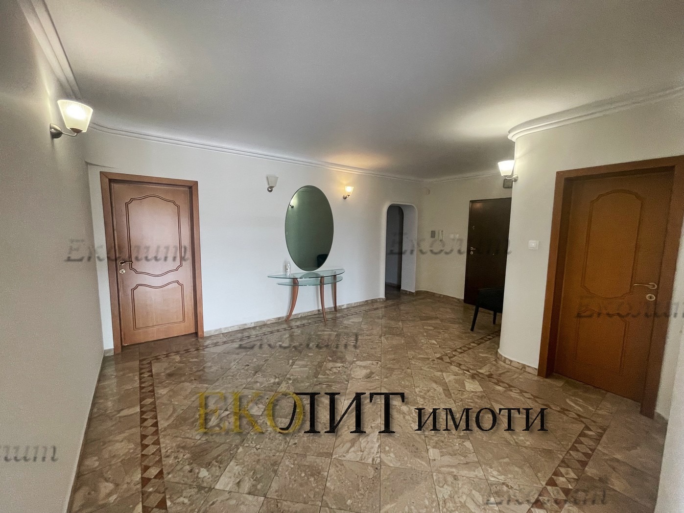 Продава 4-СТАЕН, гр. София, Лозенец, снимка 2 - Апартаменти - 53813242