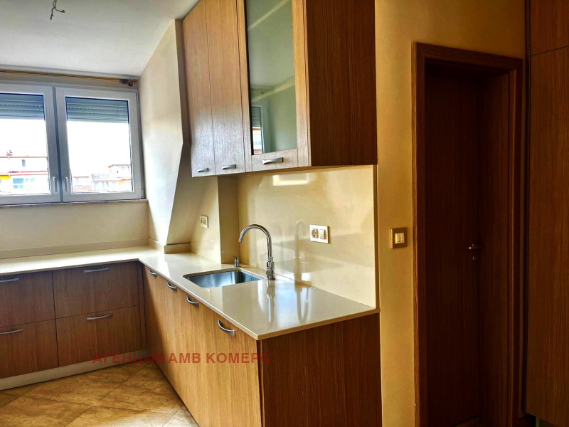 Till salu  3+ sovrum Sofia , Manastirski livadi , 300 kvm | 74083961 - bild [10]
