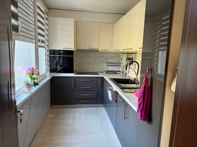 Продава МНОГОСТАЕН, гр. София, Зона Б-18, снимка 4 - Апартаменти - 53690679