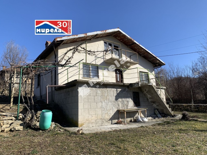 Продава КЪЩА, с. Габровци, област Велико Търново, снимка 1 - Къщи - 48182094