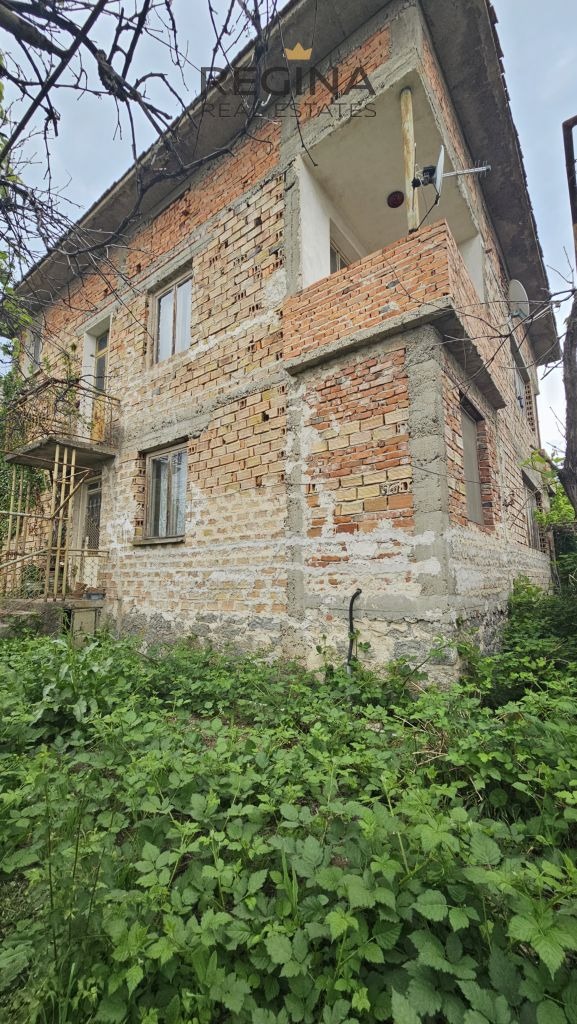 Продава КЪЩА, гр. Хисаря, област Пловдив, снимка 2 - Къщи - 52144518