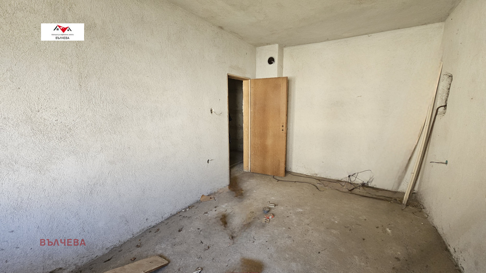 Продава МНОГОСТАЕН, гр. Хисаря, област Пловдив, снимка 2 - Апартаменти - 53828846