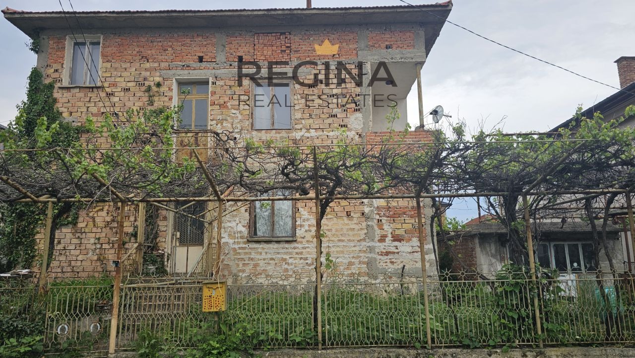 Продава КЪЩА, гр. Хисаря, област Пловдив, снимка 2 - Къщи - 52144518
