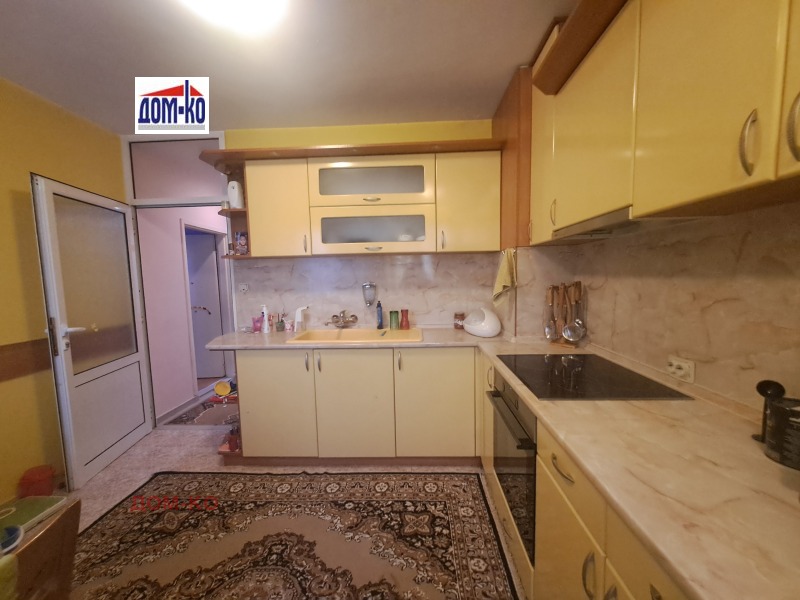 Продава 3-СТАЕН, гр. Пазарджик, Устрем, снимка 8 - Aпартаменти - 49369693