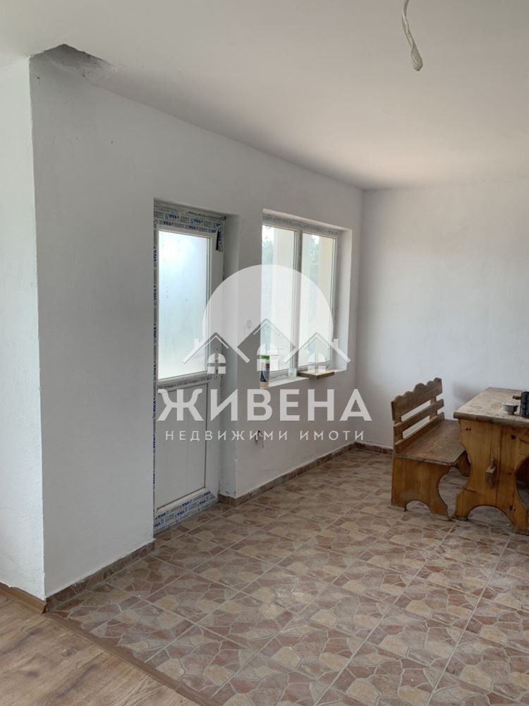 Продава КЪЩА, с. Божурец, област Добрич, снимка 10 - Къщи - 52469402