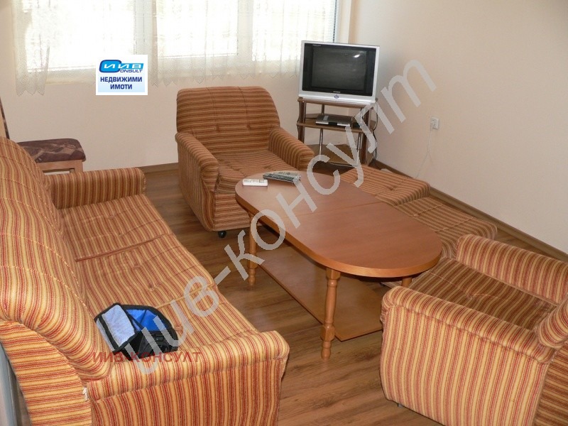 Продава 2-СТАЕН, гр. Велико Търново, Център, снимка 2 - Апартаменти - 54747451