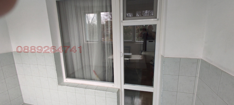 Продава МНОГОСТАЕН, гр. Бургас, Славейков, снимка 3 - Апартаменти - 52689585