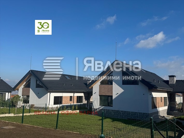 Продава КЪЩА, гр. Варна, с. Звездица, снимка 2 - Къщи - 55004060