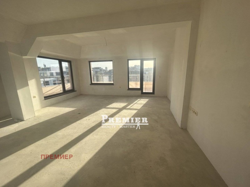 Продава  3-стаен, град Бургас, Изгрев •  226 100 EUR • ID 48016746 — holmes.bg - [1] 
