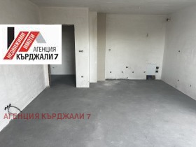 2-стаен град Кърджали, Възрожденци 9
