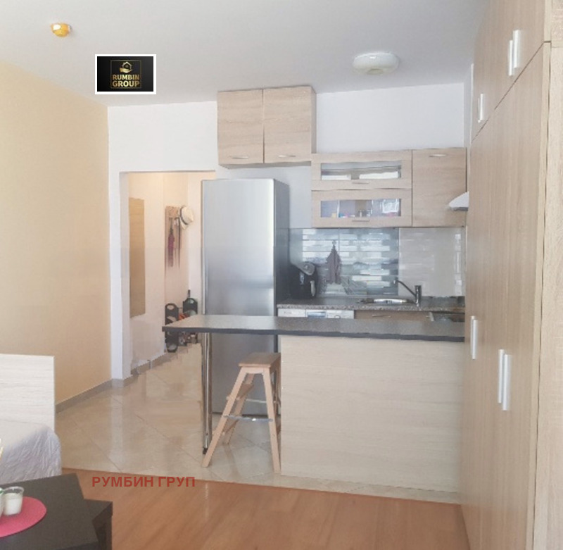 En venta  Estudio Sofia , Studentski grad , 65 metros cuadrados | 81227099