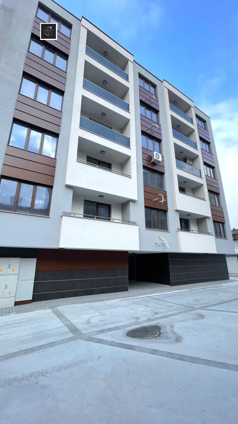 Продава  3-стаен град Пазарджик , Център , 104 кв.м | 48211649 - изображение [10]