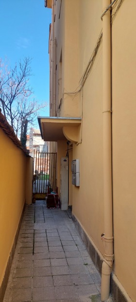 Продажба на четеристайни апартаменти в град Пловдив — страница 2 - изображение 4 