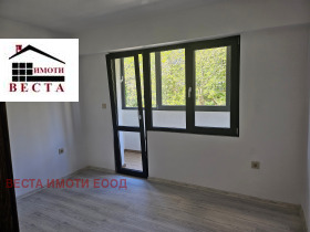 3 ložnice Cveten kvartal, Varna 9