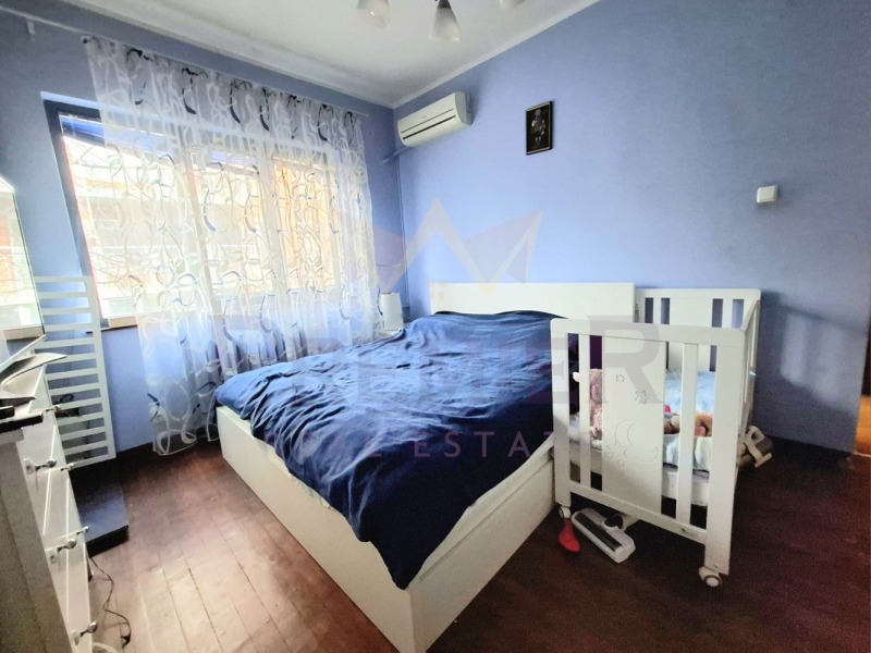 Продава  2-стаен, град София, Оборище •  320 000 EUR • ID 60221497 — holmes.bg - [1] 