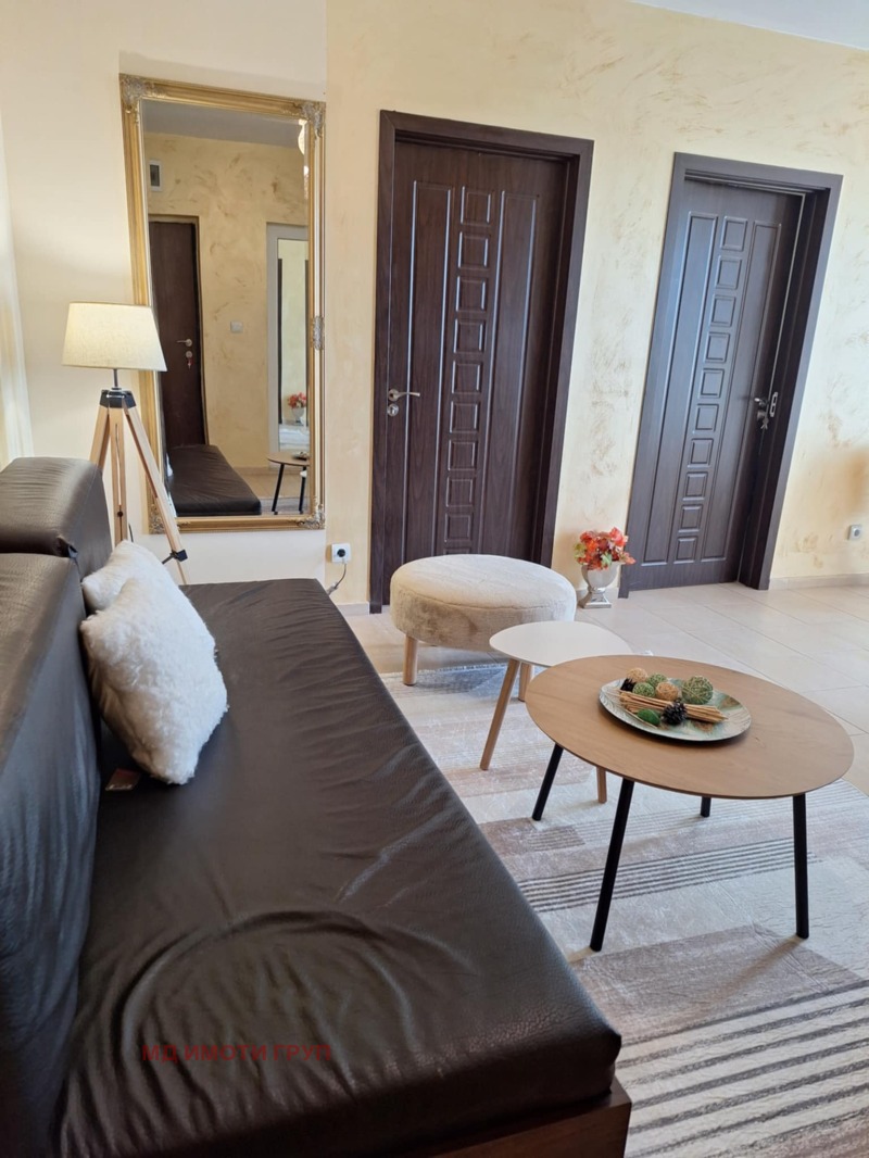 Na prodej  2 ložnice Plovdiv , Mladežki Chalm , 66 m2 | 52425753