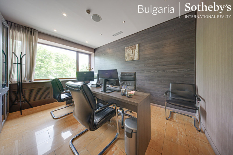 Продава ОФИС, гр. София, Център