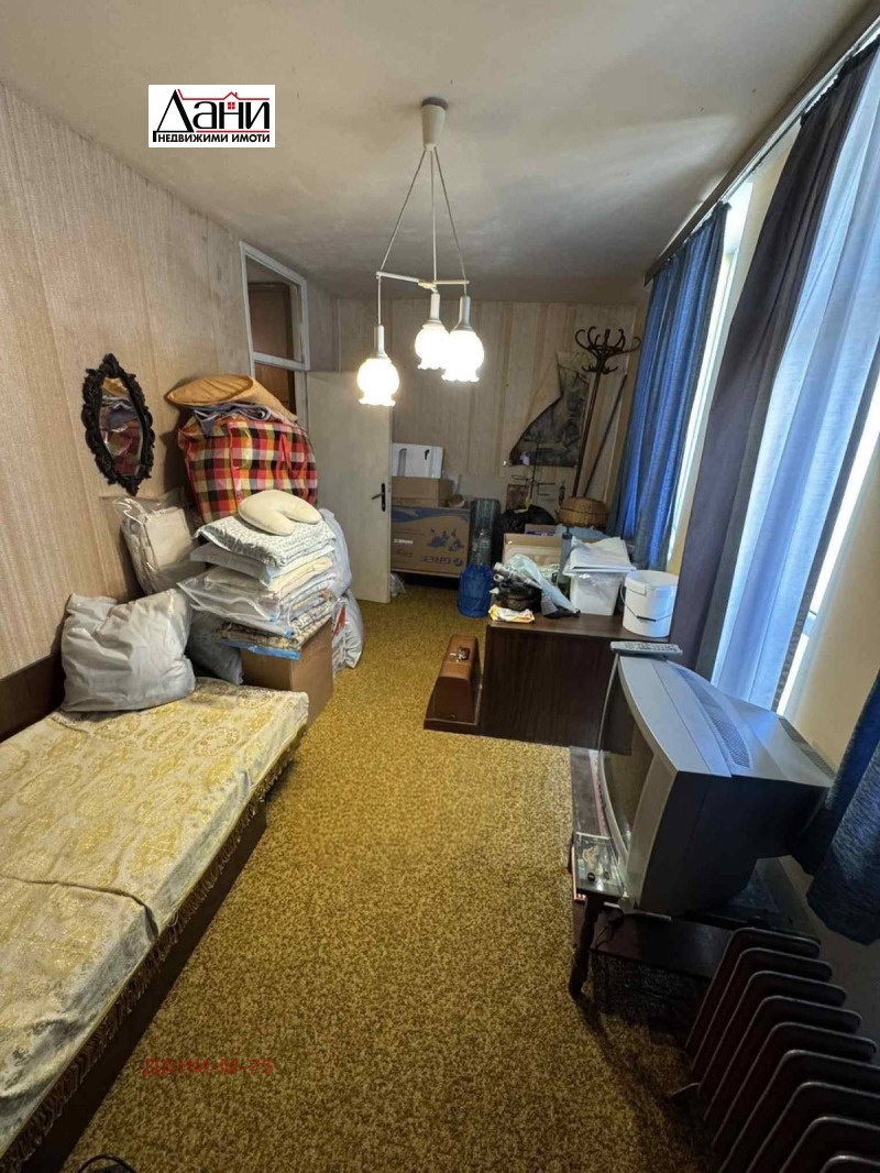 Продава  3-стаен град Шумен , 5-ти полк , 93 кв.м | 66932439 - изображение [4]