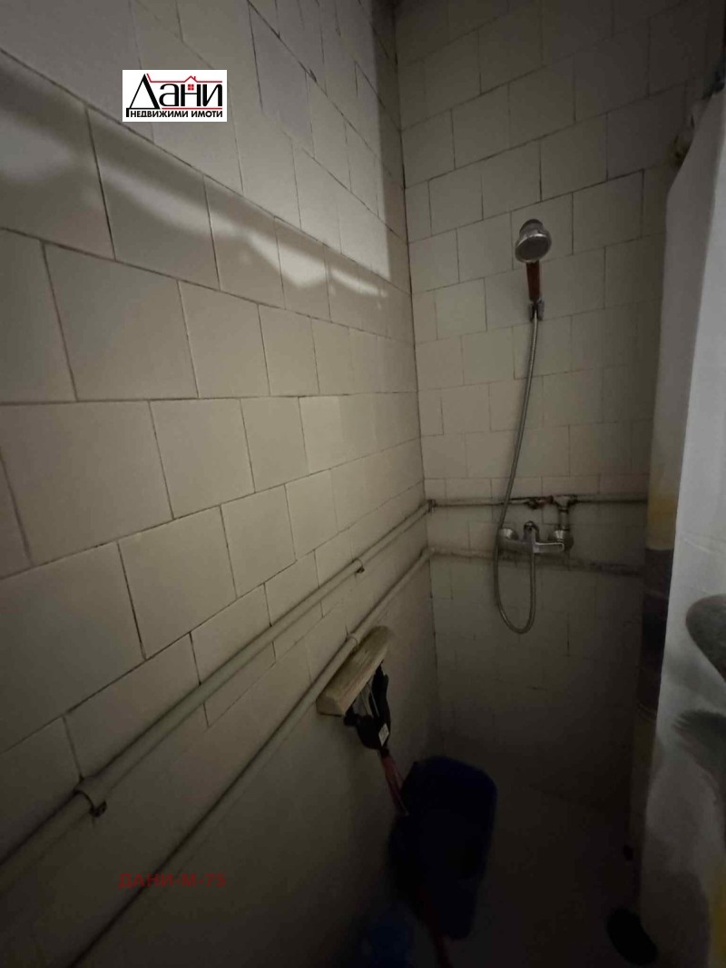 Продава  3-стаен град Шумен , 5-ти полк , 93 кв.м | 66932439 - изображение [11]