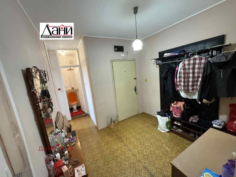 Продава  3-стаен град Шумен , 5-ти полк , 93 кв.м | 66932439 - изображение [5]