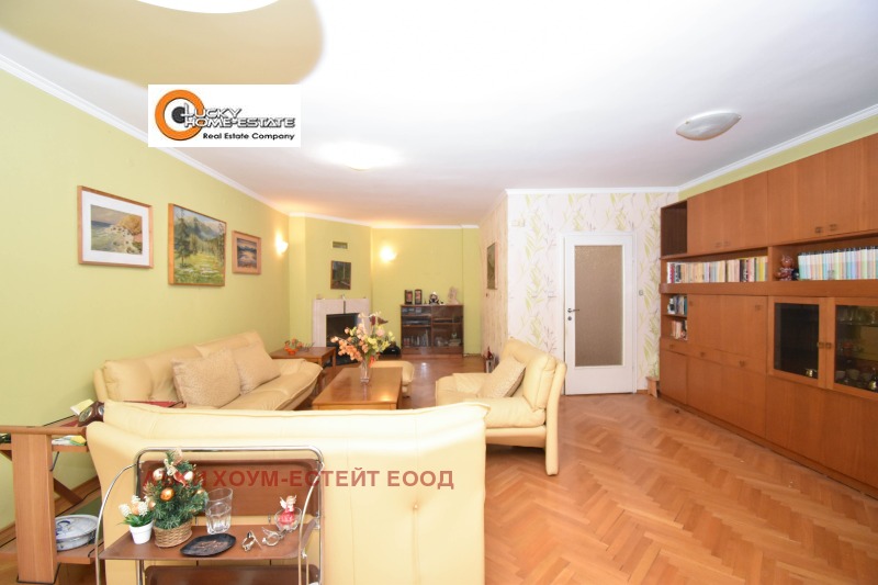Na sprzedaż  3 sypialnie Sofia , Centar , 129 mkw | 39788686 - obraz [3]