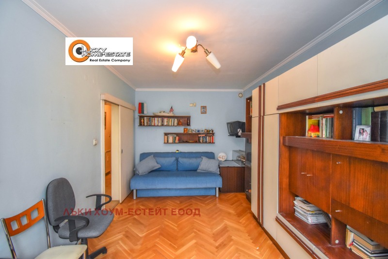Na sprzedaż  3 sypialnie Sofia , Centar , 129 mkw | 39788686 - obraz [12]