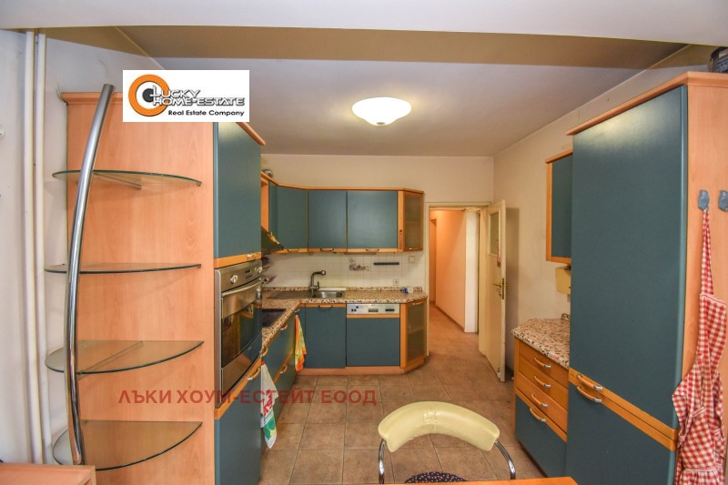 Na sprzedaż  3 sypialnie Sofia , Centar , 129 mkw | 39788686 - obraz [14]