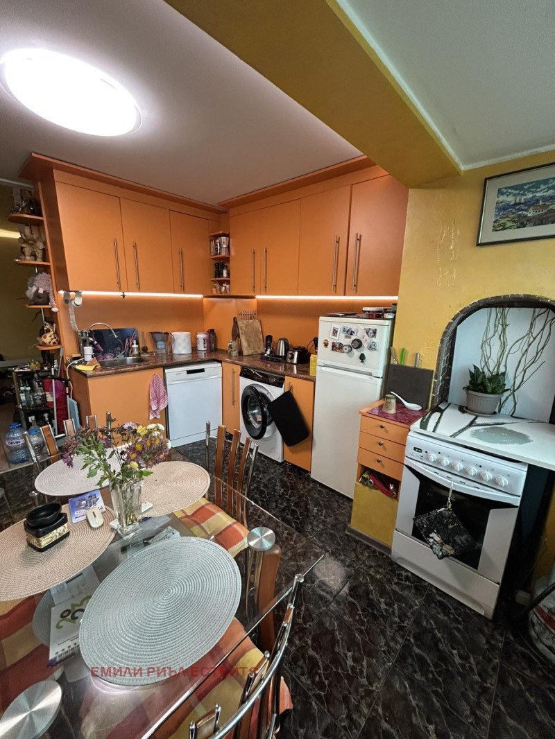 Продава 4-СТАЕН, гр. София, Сухата река, снимка 3 - Апартаменти - 52563490