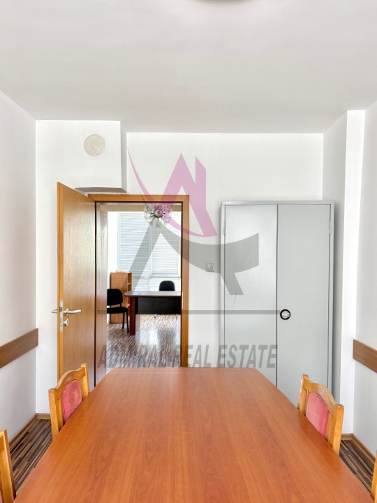 Eladó  Hivatal Varna , Centralna poshta , 117 négyzetméter | 21857192 - kép [7]