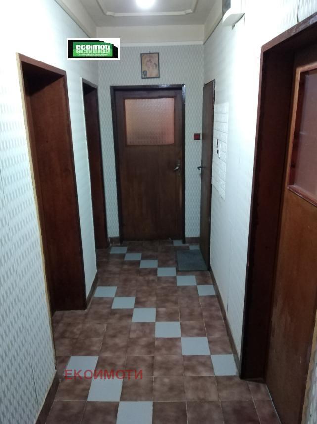 Продава КЪЩА, гр. Перник, Клепало, снимка 10 - Къщи - 55041711