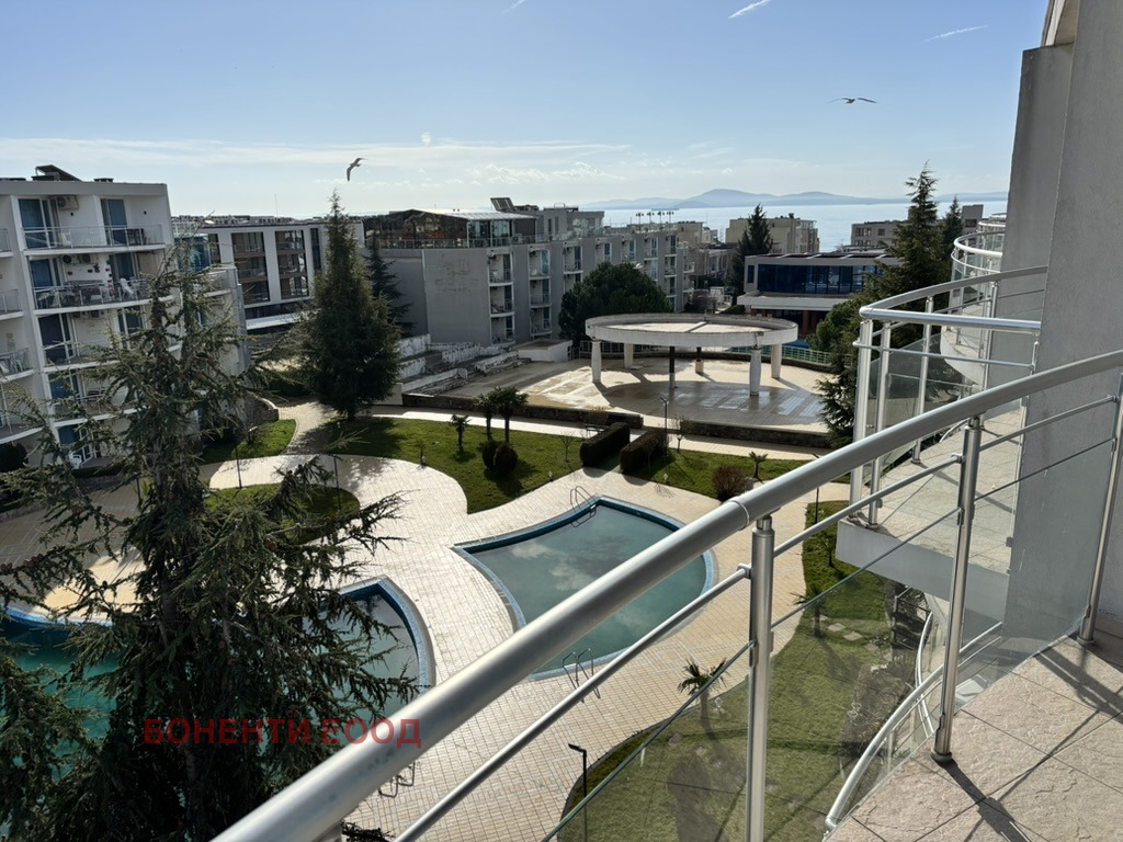 Продава 3-СТАЕН, гр. Бургас, Сарафово, снимка 2 - Апартаменти - 53470738