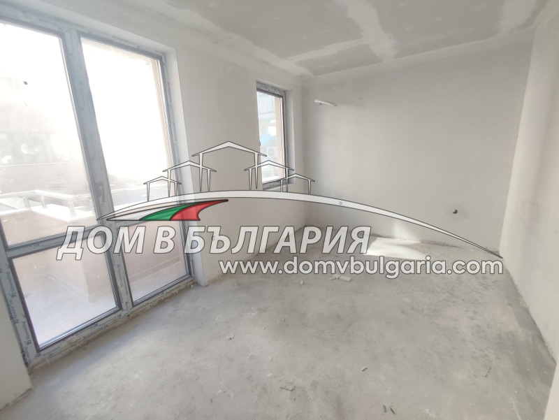 Продава 3-СТАЕН, гр. Варна, Лятно кино Тракия, снимка 2 - Апартаменти - 52271989