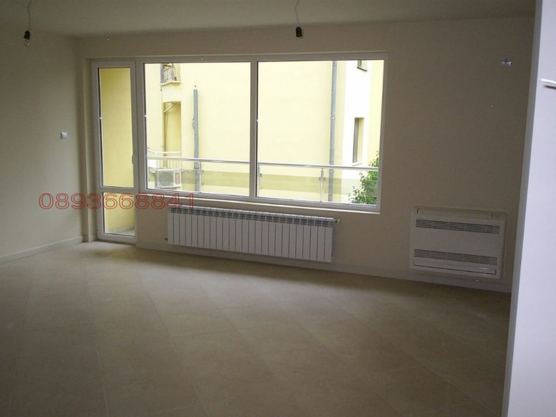 En venta  Comercio Plovdiv , Karshiyaka , 179 metros cuadrados | 62391975 - imagen [4]