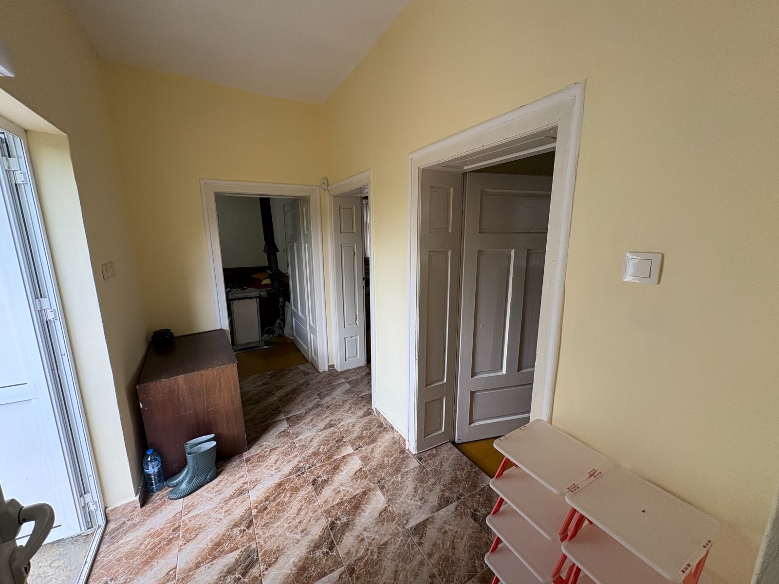 Продава КЪЩА, гр. Нови пазар, област Шумен, снимка 2 - Къщи - 55203733