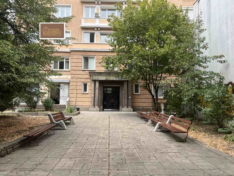 Продава  Офис град София , Център , 77 кв.м | 84591224