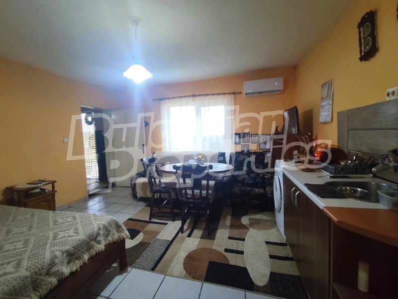 Продава КЪЩА, с. Садовец, област Плевен, снимка 12 - Къщи - 52718127