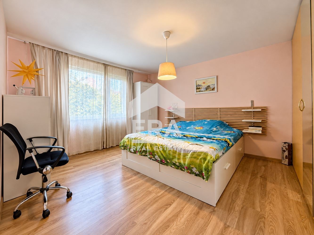 Продава 4-СТАЕН, гр. София, Лагера, снимка 2 - Апартаменти - 56536148