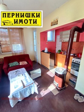 Продажба на имоти в Център, град Перник - изображение 13 