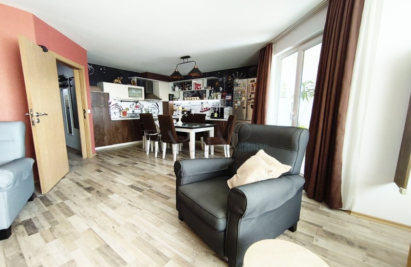 Zu verkaufen  2 Schlafzimmer Warna , Winiza , 116 qm | 70707486 - Bild [2]